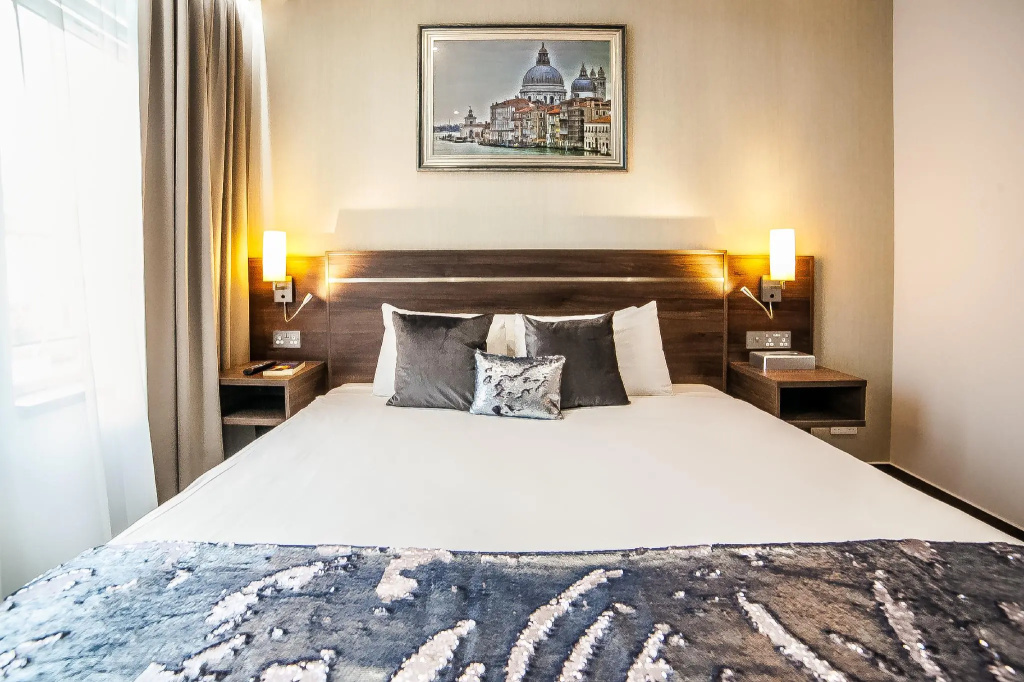 Hampton Suites Serviced Apartments — фото