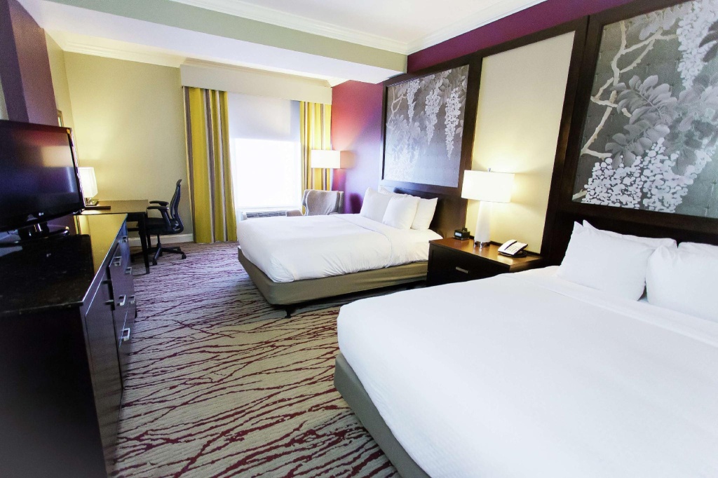 DoubleTree by Hilton Hotel Savannah Historic District - Chambres