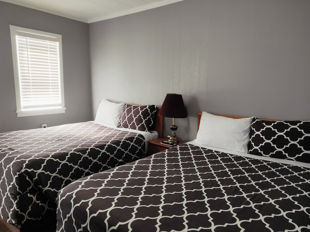 Economy Double room (full double bed)