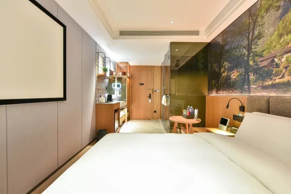 Lobby & Reception