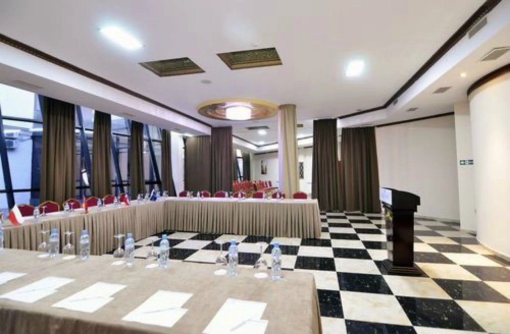 Cron Palace Tbilisi Hotel - Général