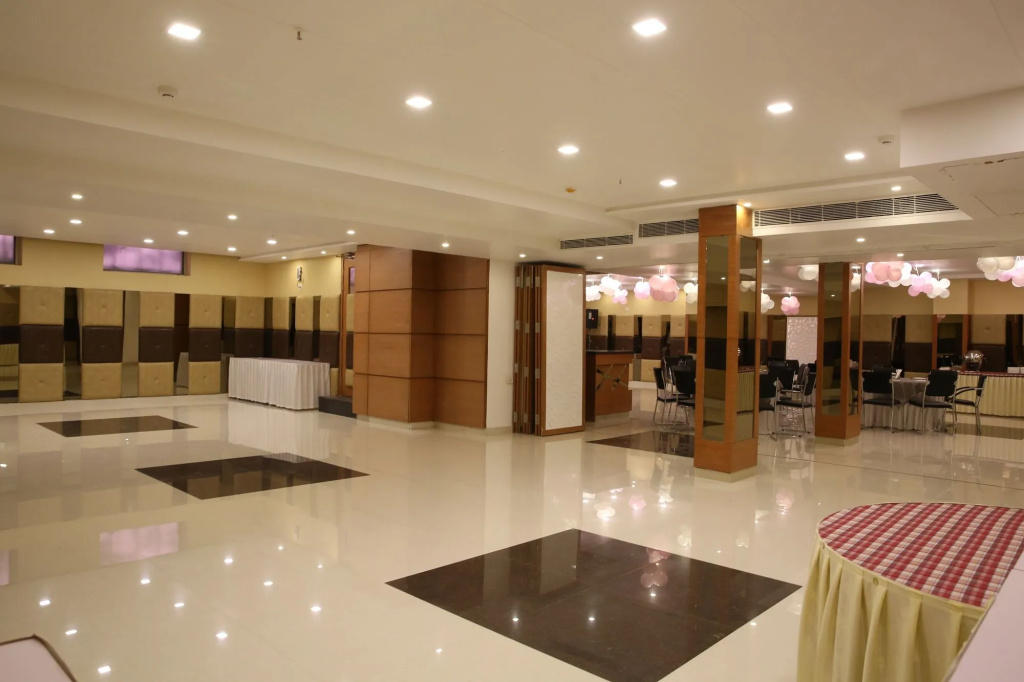 Lobby & Reception
