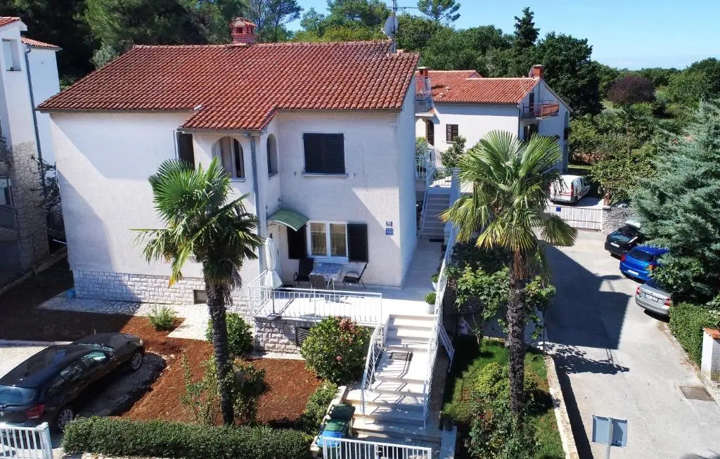 Apartments Laguna