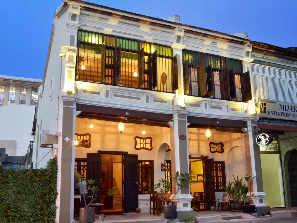Noordin Street House