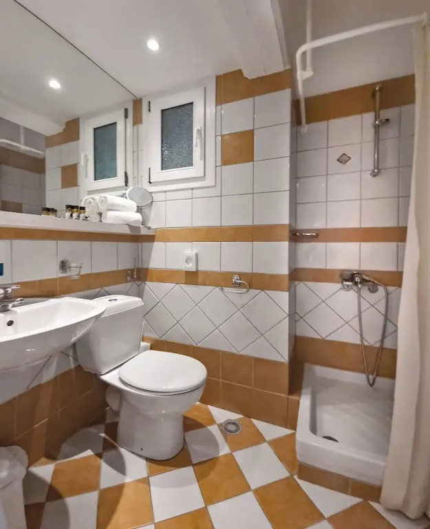 Standard Double room with balcony and with garden view (twin beds)