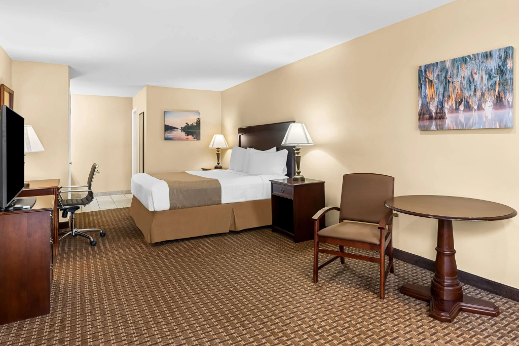 Double Suite (full double bed)