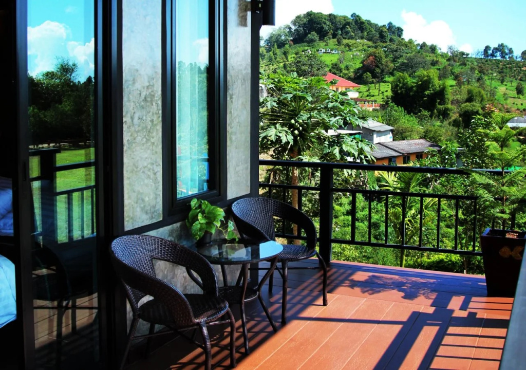Balcony & Terrace