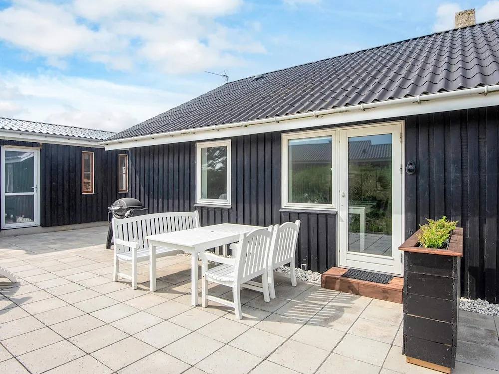 4 Star Holiday Home in Lokken