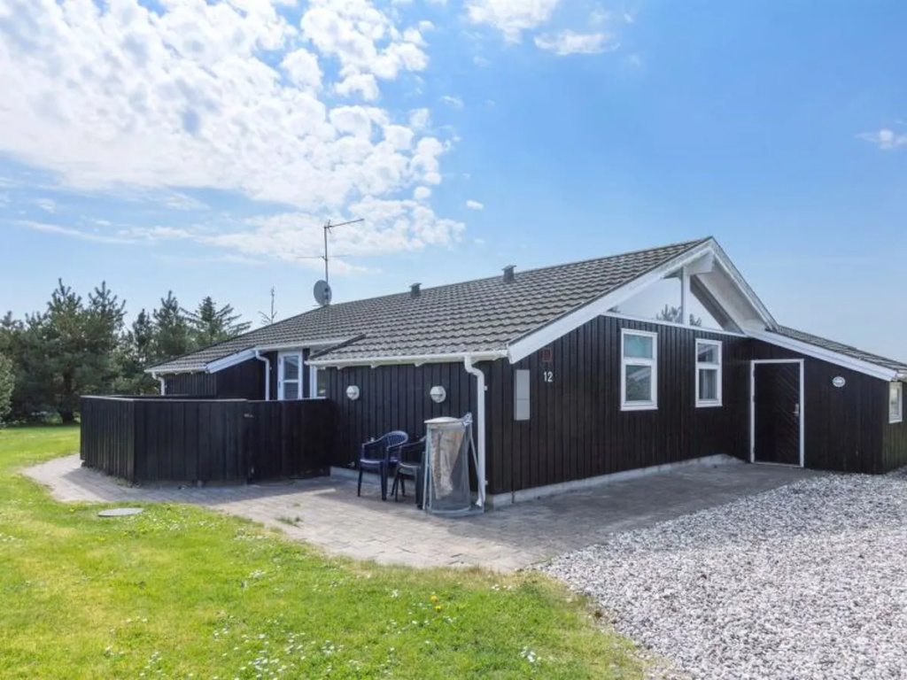 "Thorin" - 50m from the sea in NE Jutland