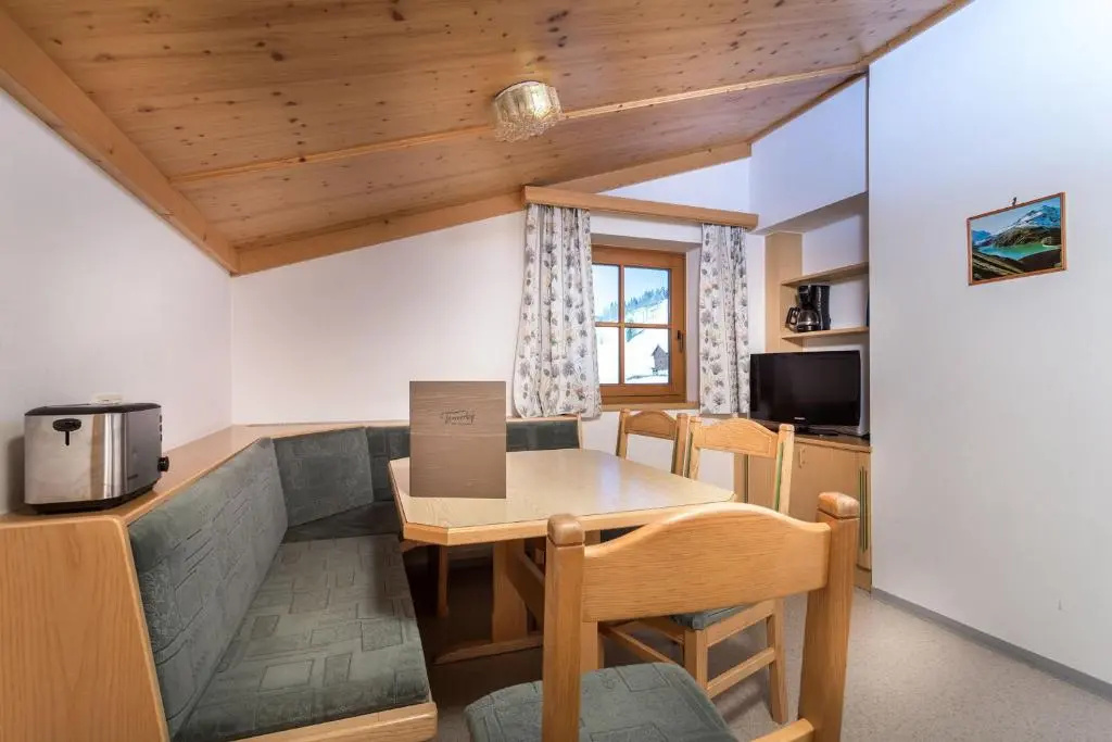 2 Bedrooms Apartment with balcony