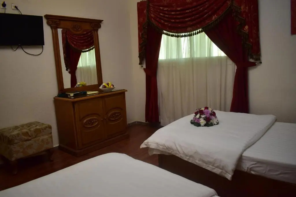 Deluxe Double room (full double bed)