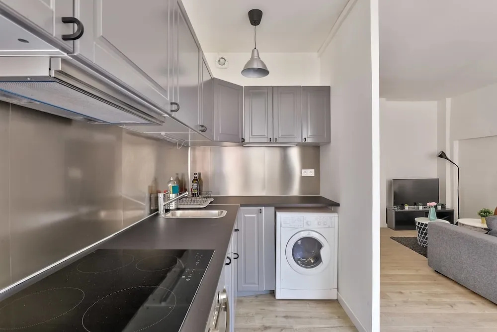 Charming 2 Room Apartment With Balcony - Paris 8ème - Général