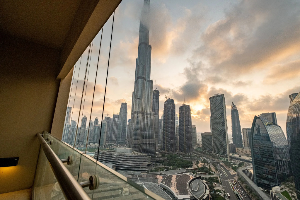 Spacious Studio Partial Burjview at The Address Dubai Mall