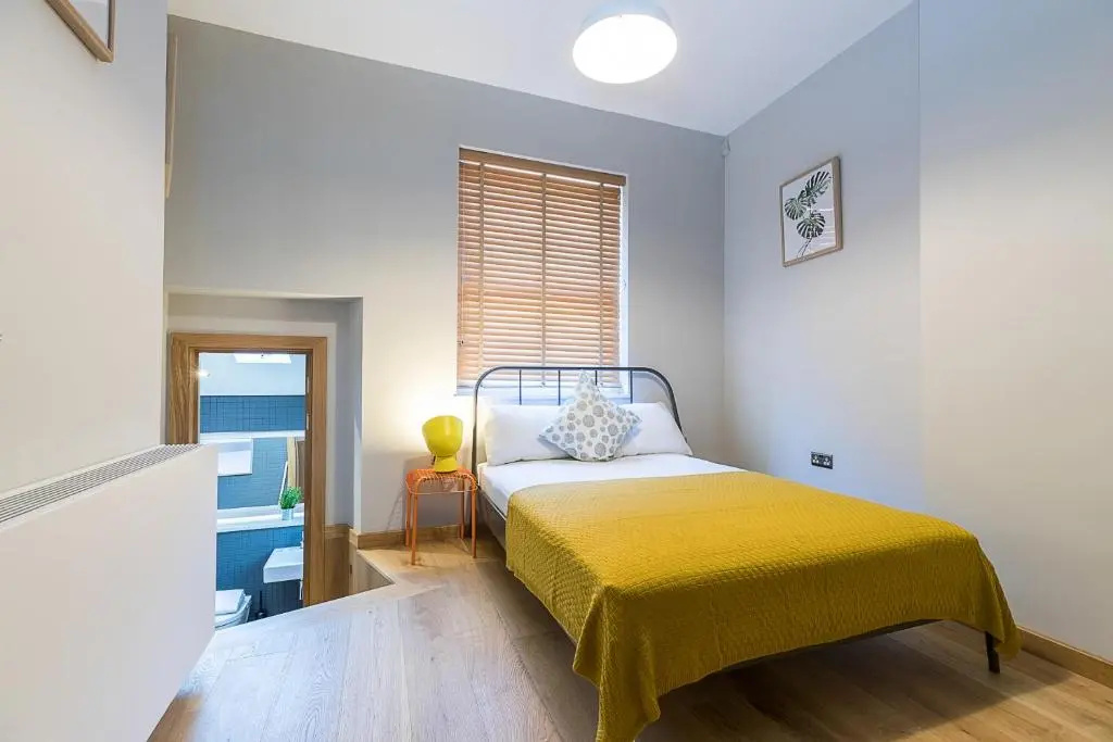 Stylish Stays by Russel Square