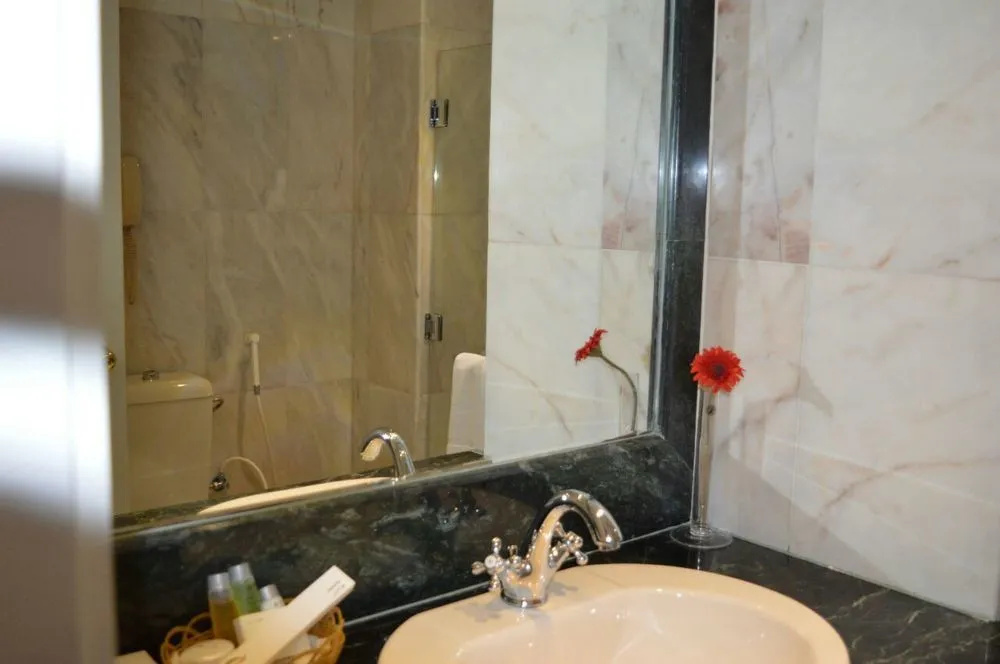 Al Bustan Hotel - Général