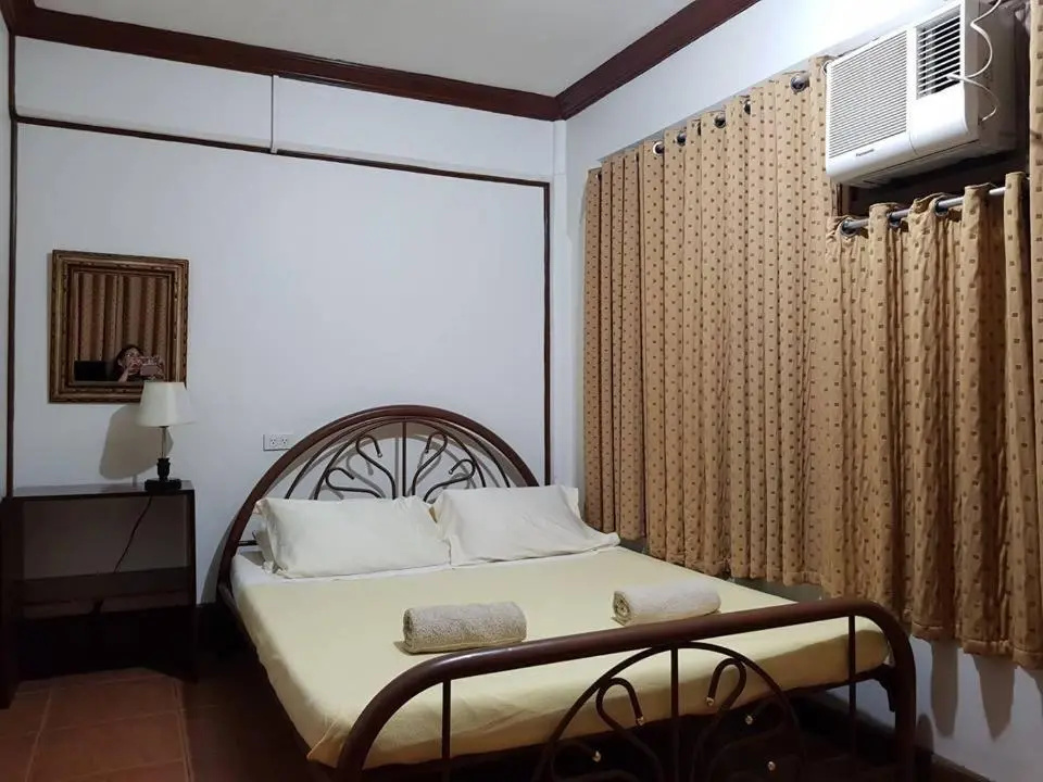 Economy Double room (full double bed)