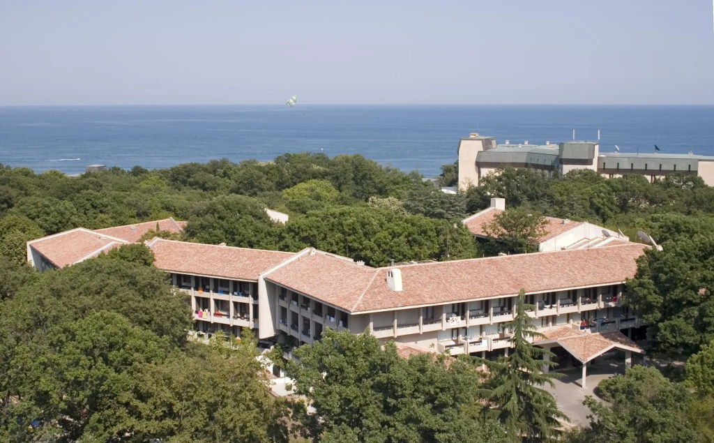 Beach & Waterfront