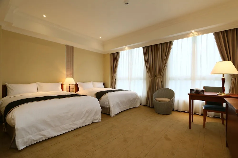 Superior Quadruple room
