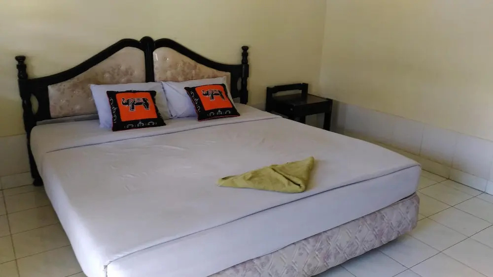 Economy room