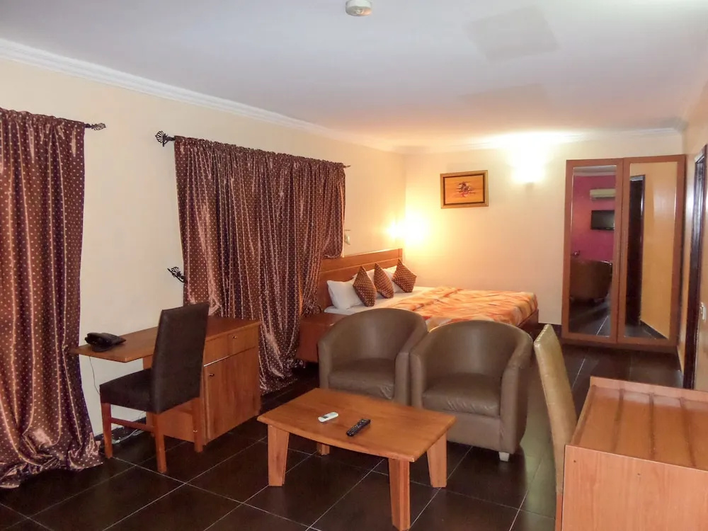 Deluxe Suite with balcony