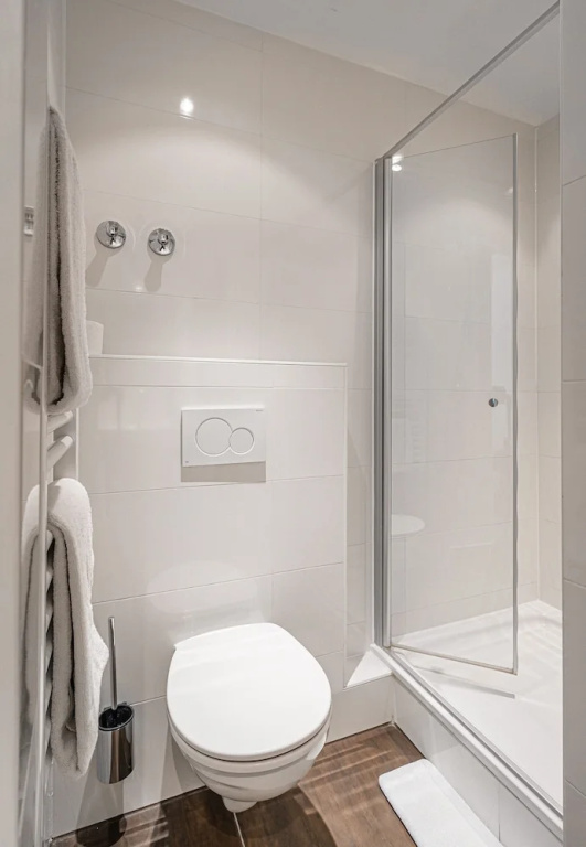 Double room (full double bed)