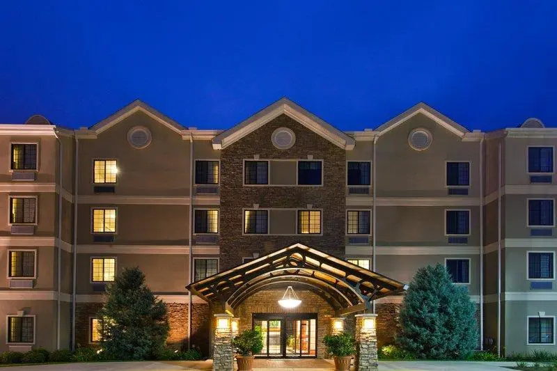 Staybridge Suites Tallahassee by IHG - Chambres