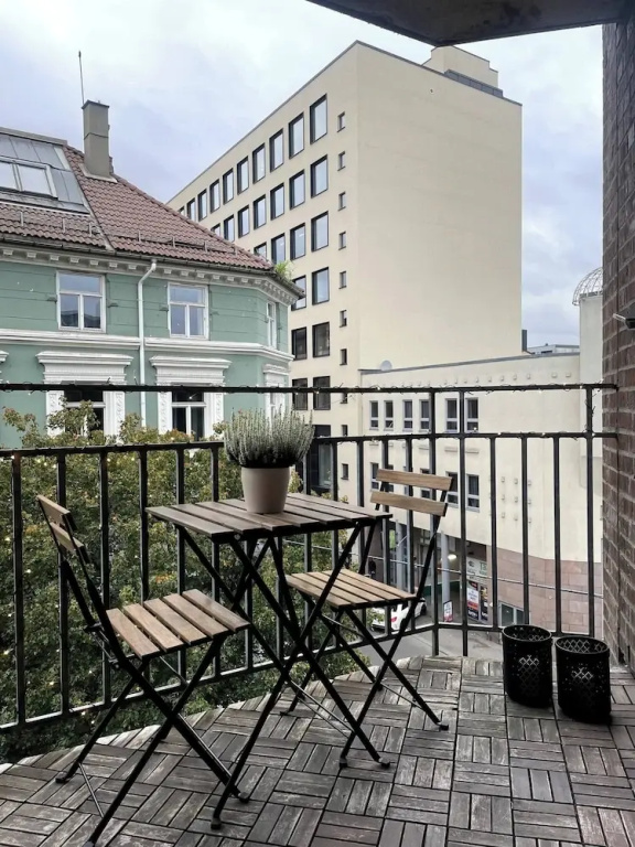 Spacious Apartment Right in the City Centre