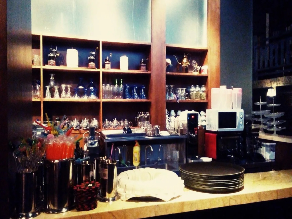Food & Beverage