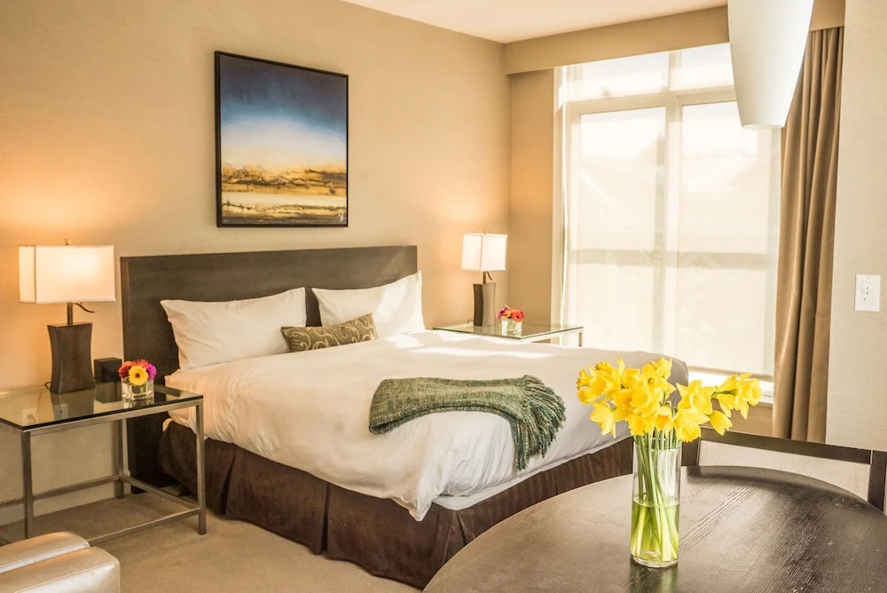 Double Suite (full double bed)