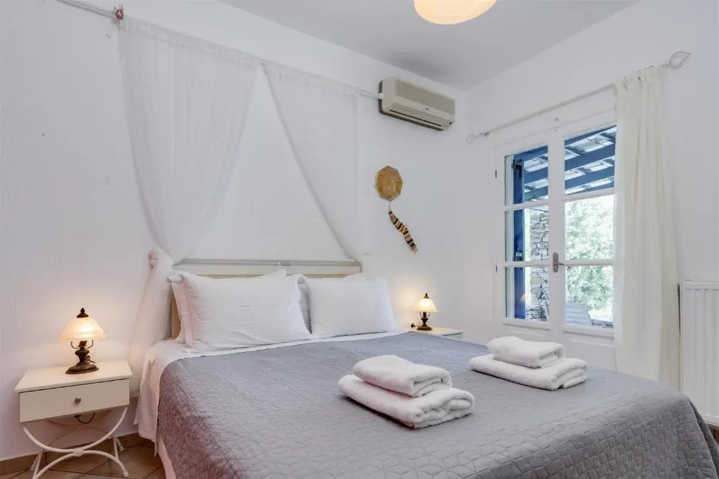 2 Bedrooms Apartment with sea view