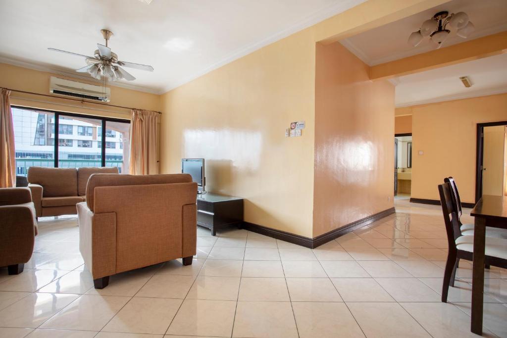 Marina Vacation Condos @ Marina Court Resort Condominium