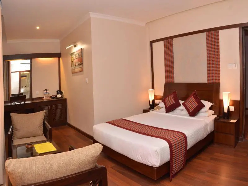 Double Suite (full double bed)
