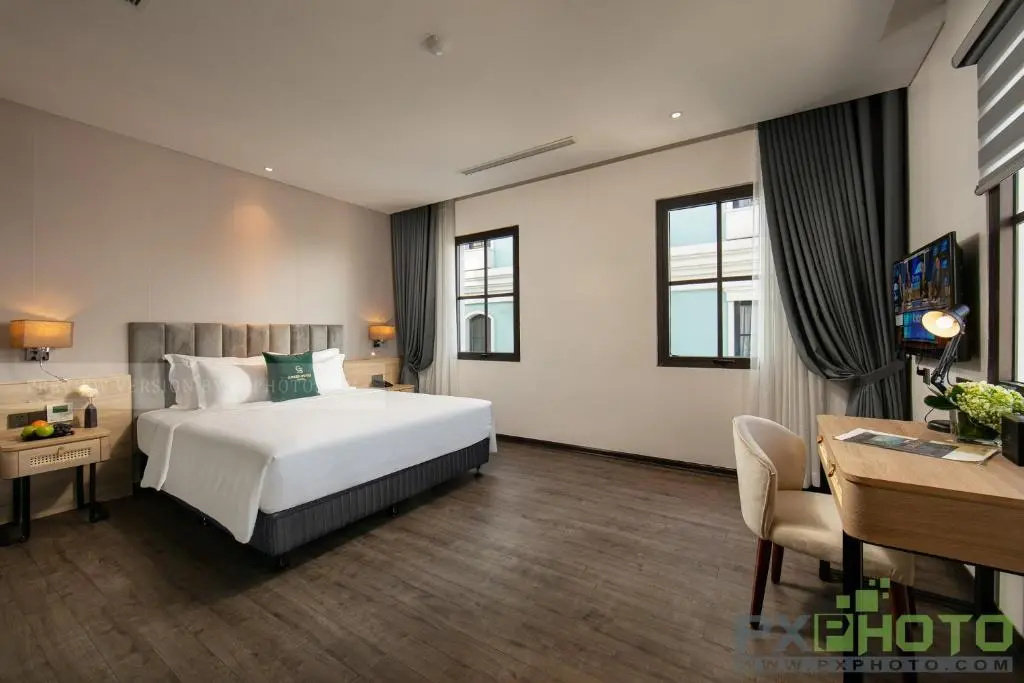 Deluxe Double room (full double bed)