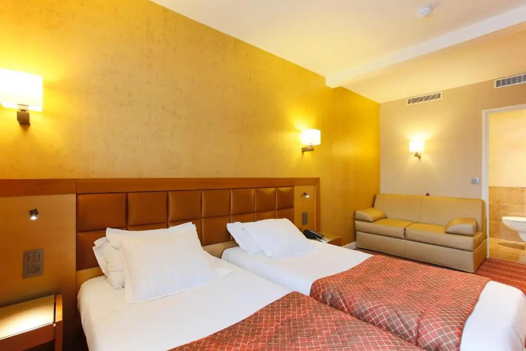 Standard Double room (twin beds)