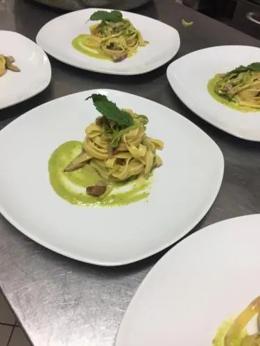 Food & Beverage
