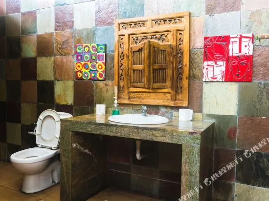 Lost Paradise Resort