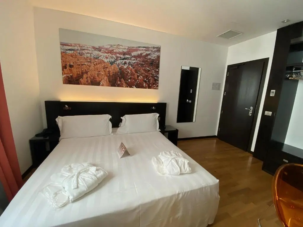 Card International Hotel - Chambres