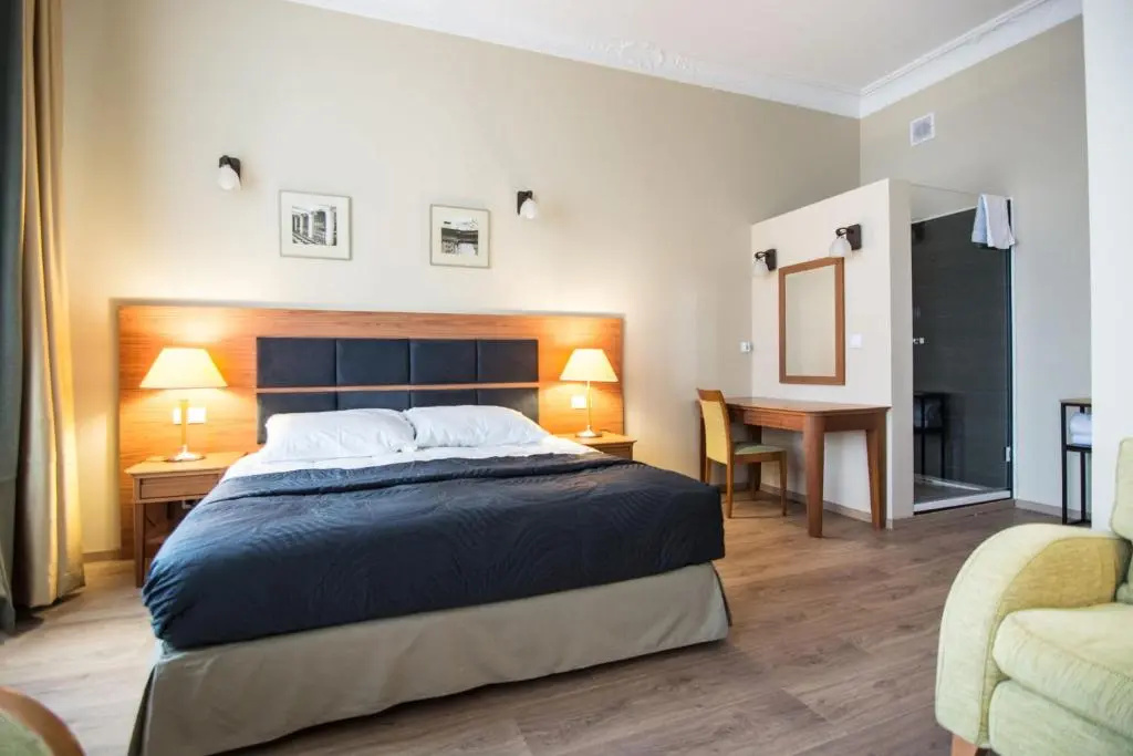Deluxe Suite