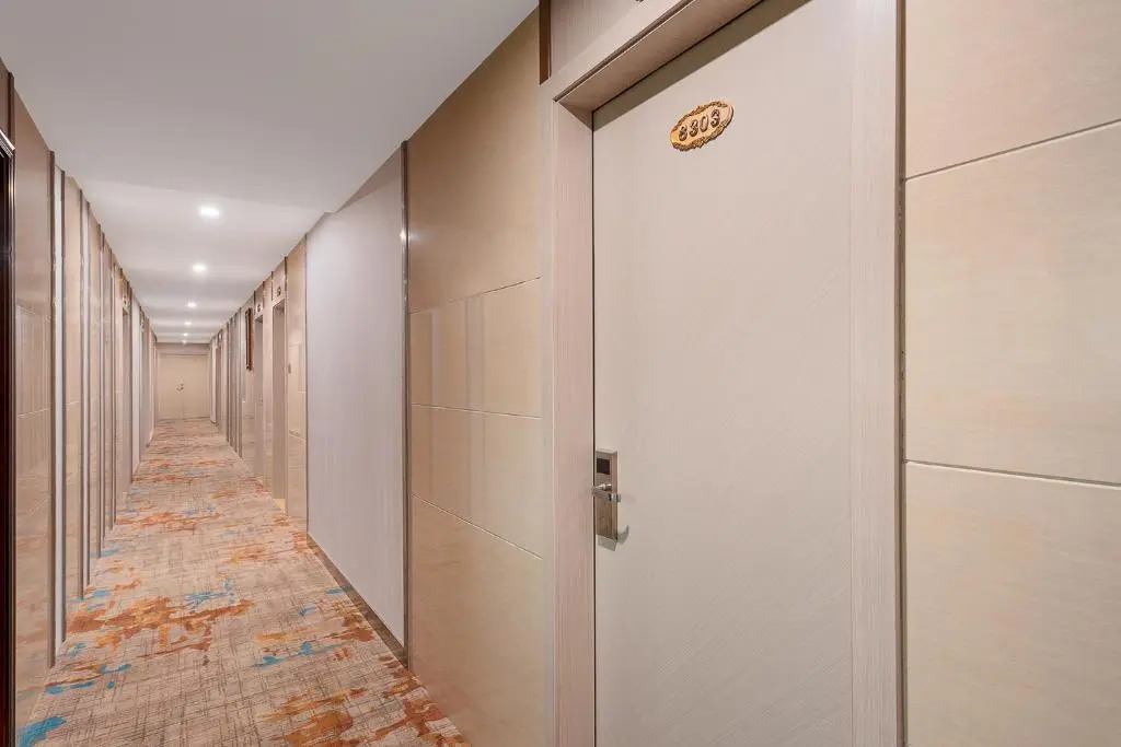 Frida Hotel Guangzhou Baiyun Airport - фото 11