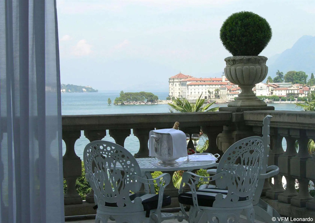 Balcony & Terrace