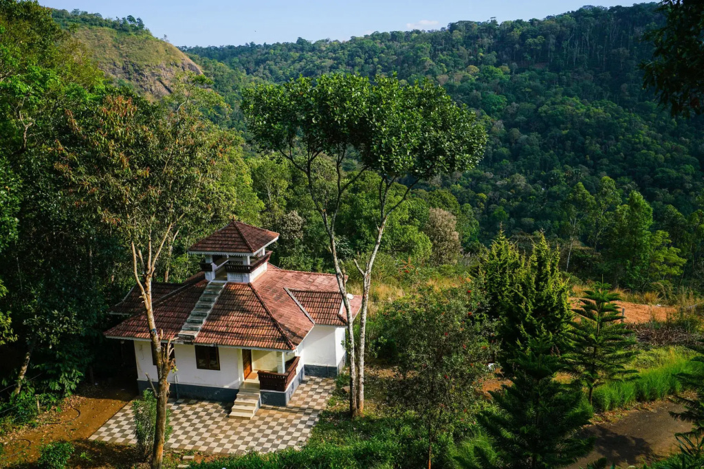 OYO 11493 Hotel Misty Valley