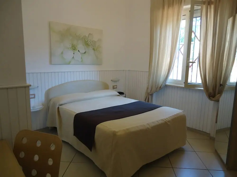 Standard Single room with garden view