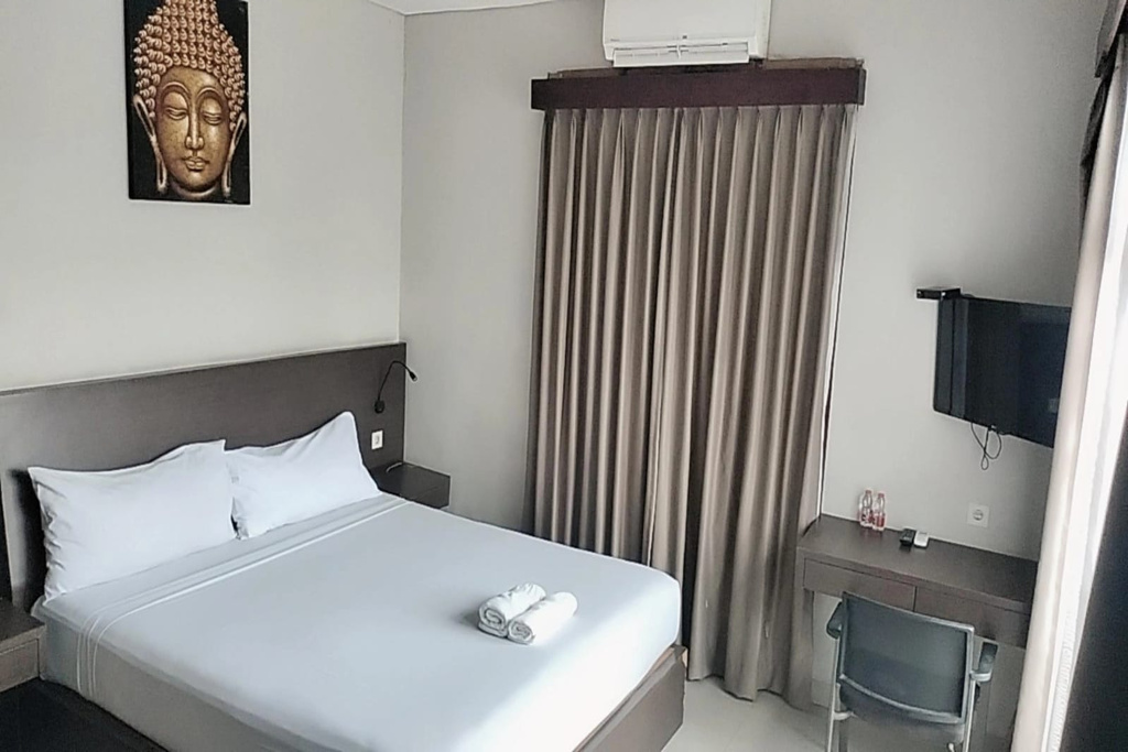 Double room (full double bed)