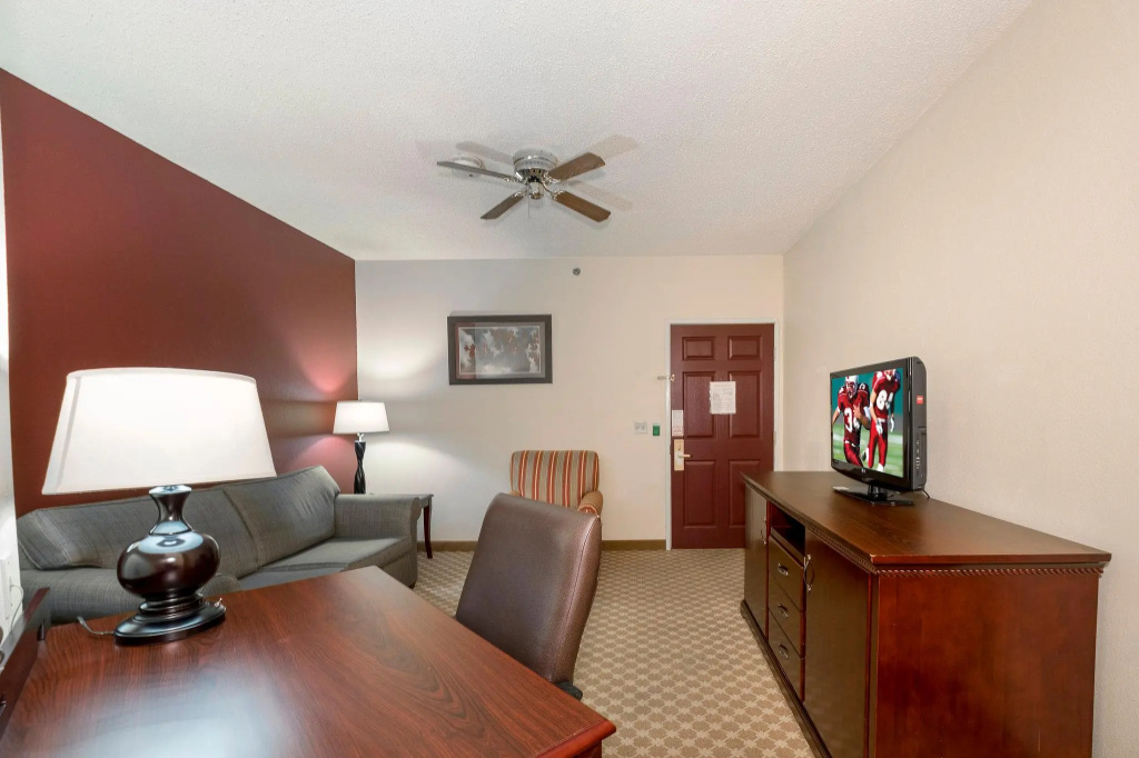 2 Bedrooms Double Suite (full double bed)