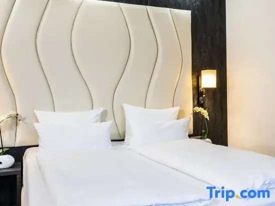 Premium Double room with sea view (full double bed)