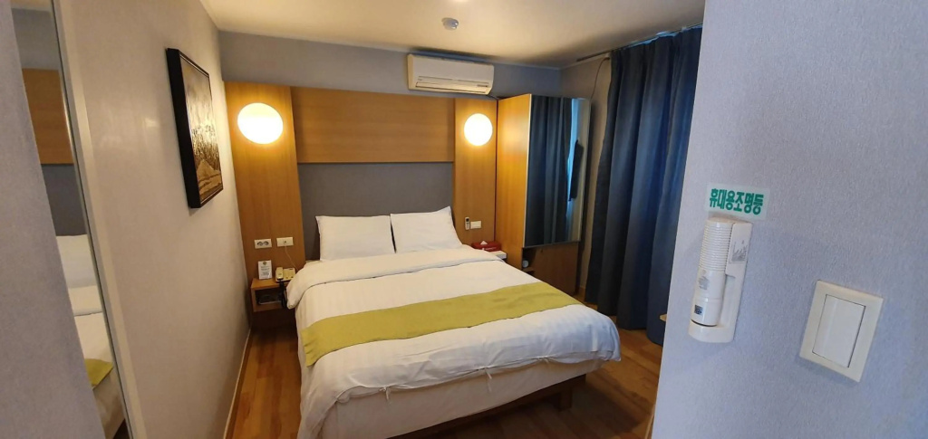 Appletree Hotel — 3
