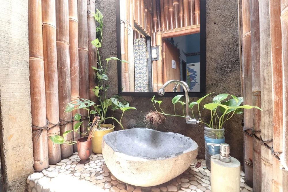 Alexiz Hostel
