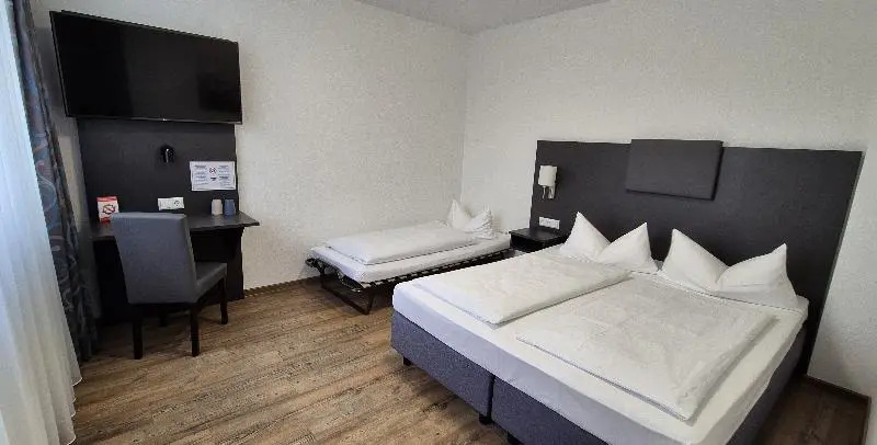 Melvi Hotel Goeppingen - Chambres