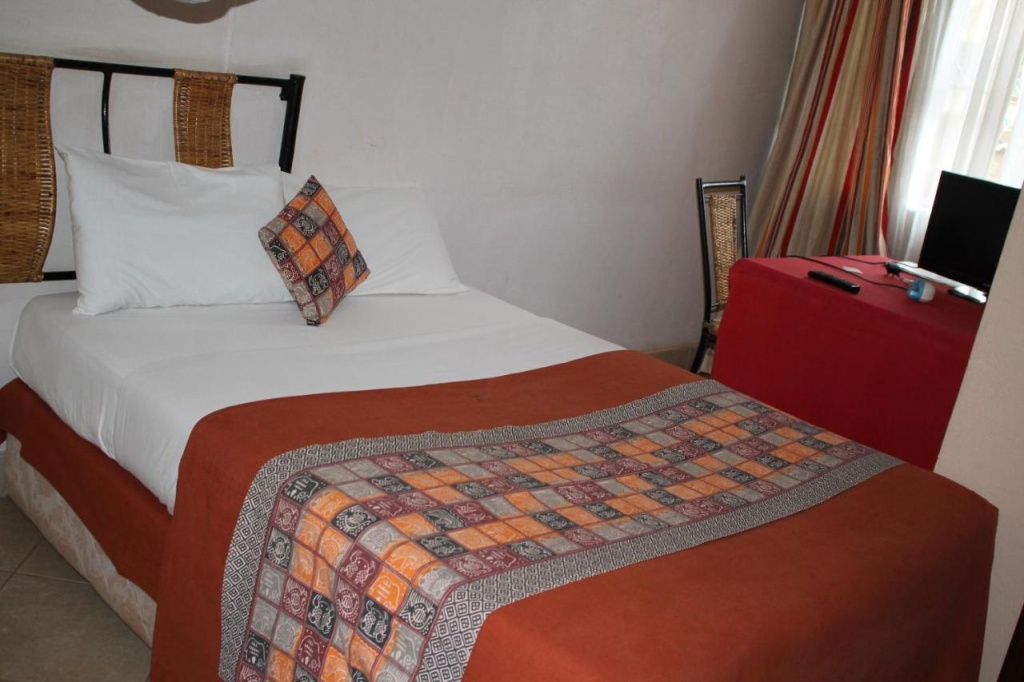 Kings Hostel — 3