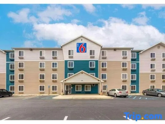 Motel 6 Suites Birmingham Pelham AL